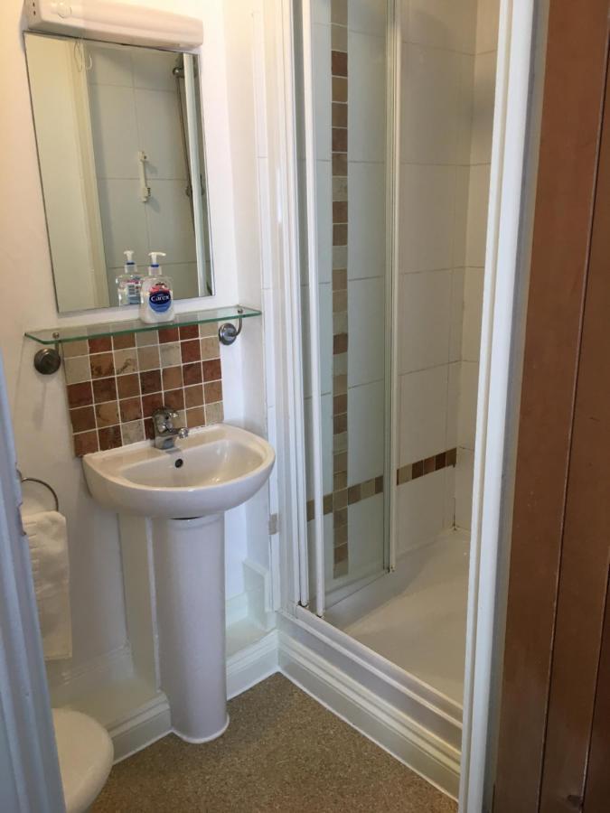 The Chequers Bed & Breakfast Royston  Luaran gambar