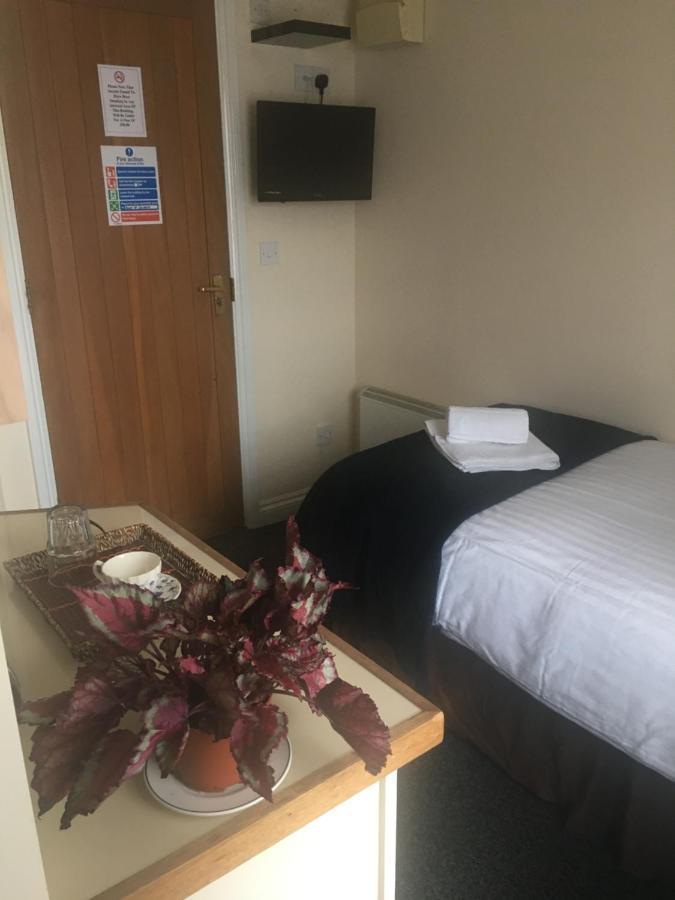 The Chequers Bed & Breakfast Royston  Luaran gambar